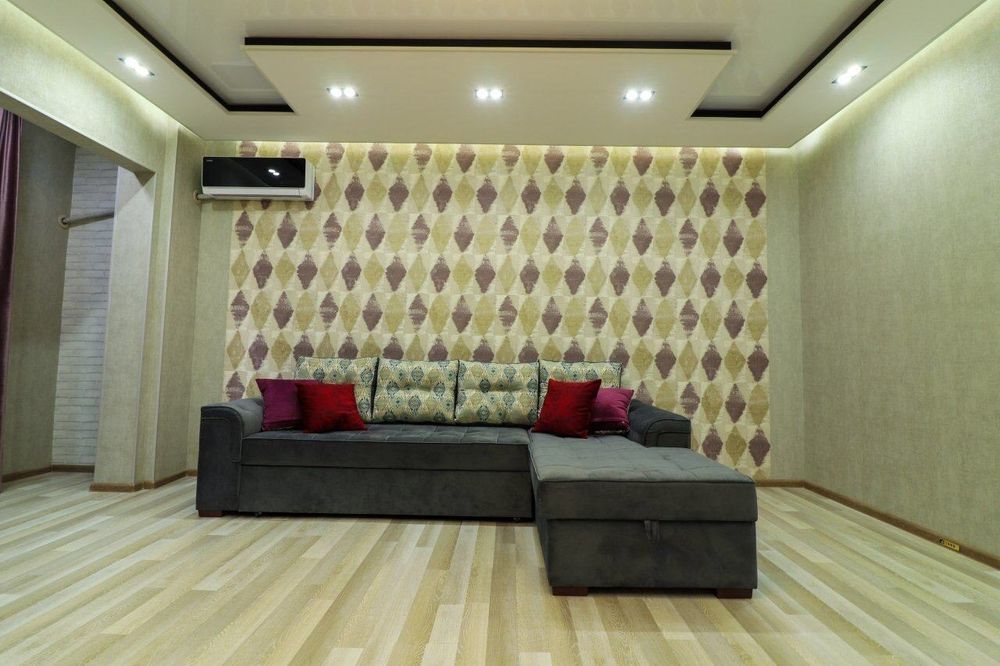 Кизларга, йигитларга, студентларга ойлик квартира бор