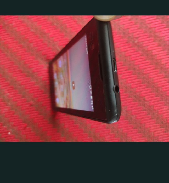 Telefon cu touchscreen cu camera video