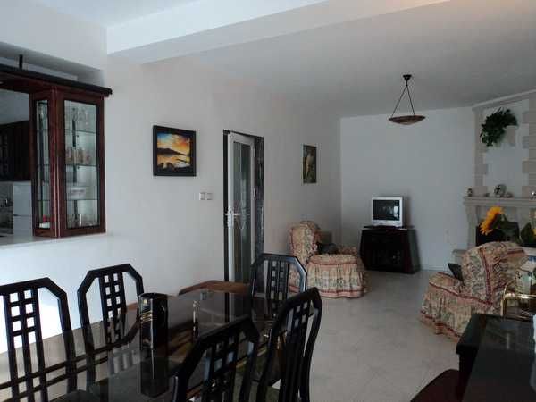 Продава се Хотел в Сандански - 650 кв.м за 693 €/кв.м - Снимка #3