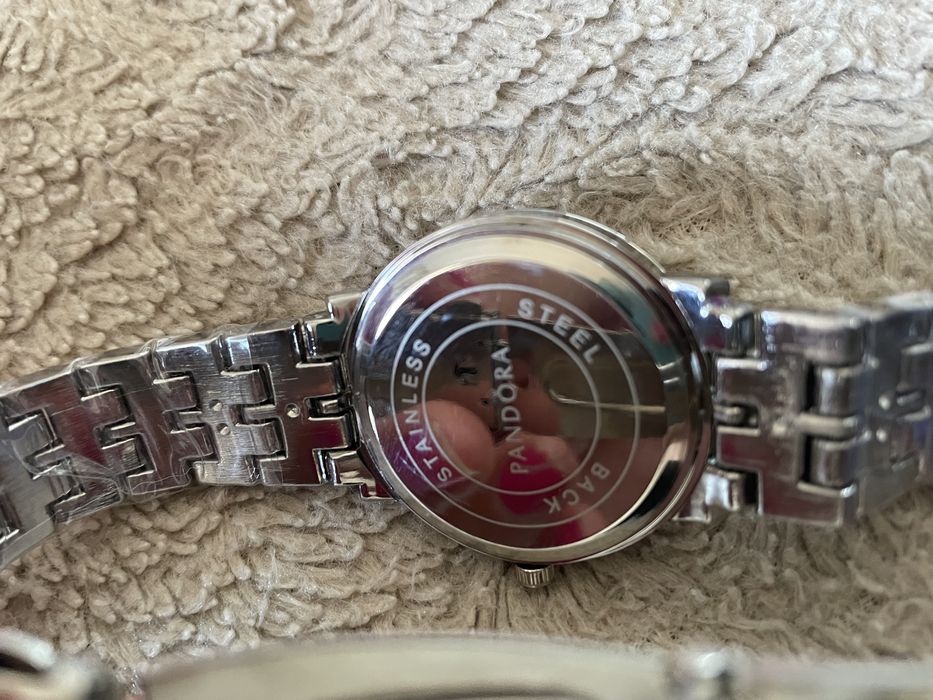 наручные часы срочно продам