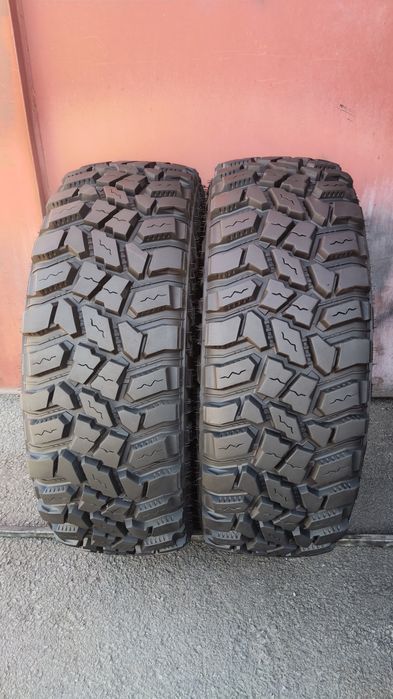2 броя джипови гуми  285/75/16 Cooper Discover  STT Pro, POR
dot1022
15.2mm
Добро състояние на гумите 
внос Австрия 
цена : 199 евро за 2бр 

Предлага