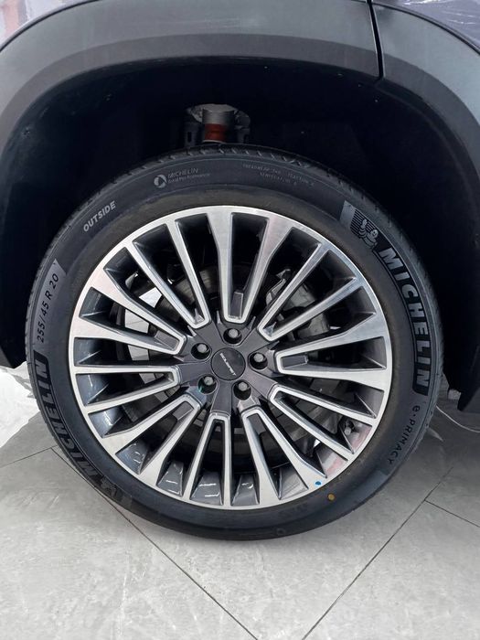 Soueast S09 Toshkenr Sergilida tayyor