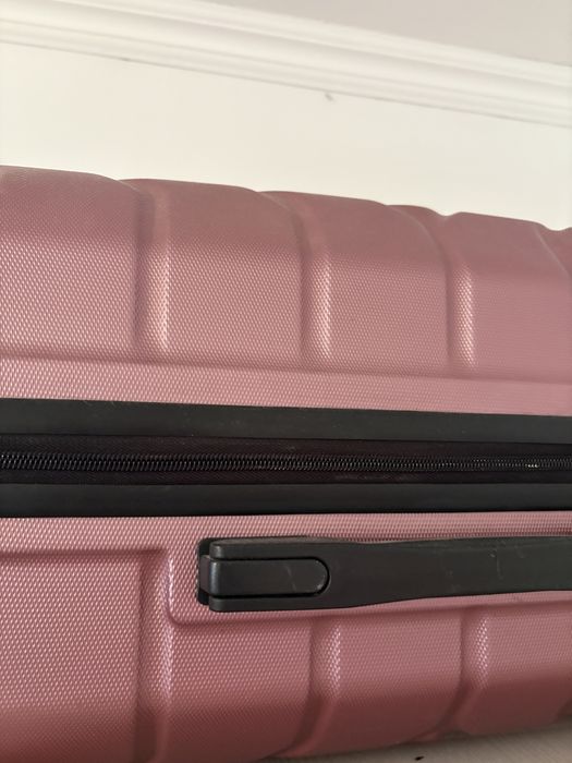 чемодан качественный