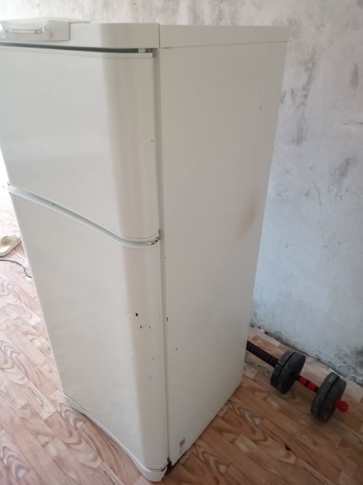 Продам холодильник