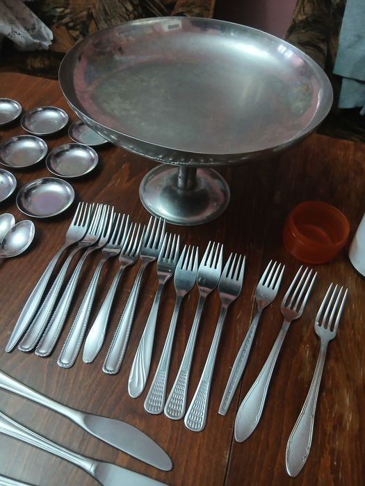 Прибори за хранене