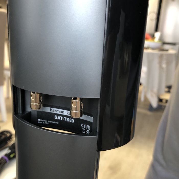 Продавам  домашна Аудиоситема - Ресивър +  буфер и колони.