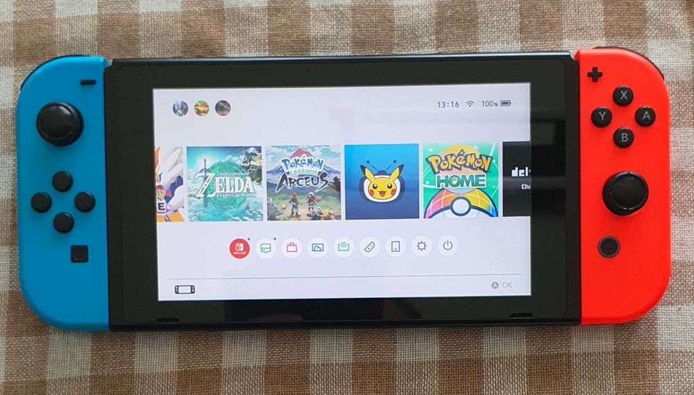 Nintendo Switch OLED + 3 игри