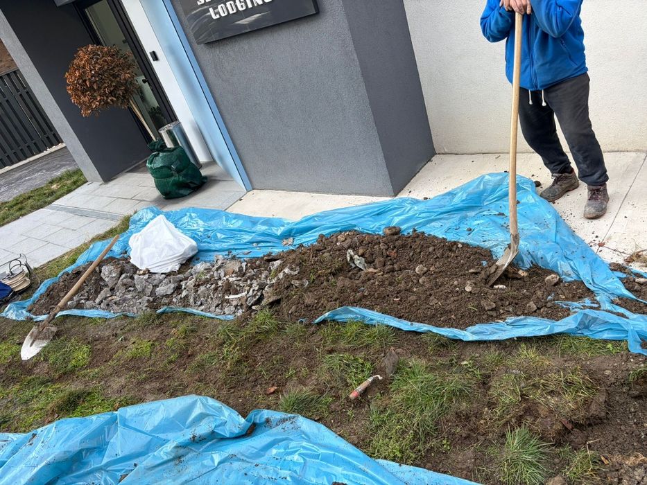 Transport moloz Debarasări demolări Evacuări deșeu