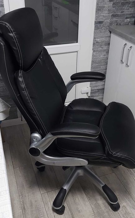 scaun directorial (de birou)