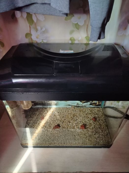 Продам Аквариум на 80литров