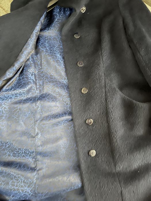 Пальто синего цвета