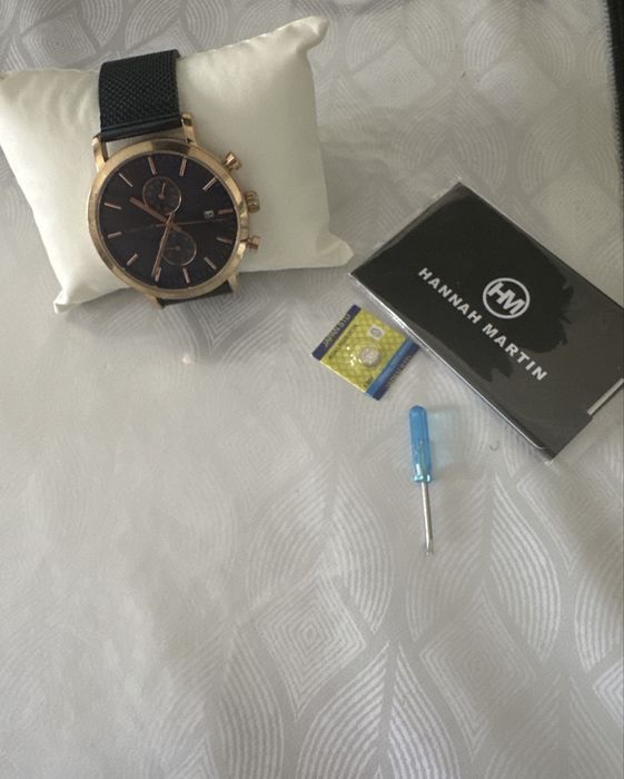 Наручные часы / HANNAH MARTIN