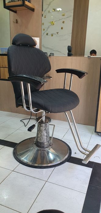 Парикмахерская кресло