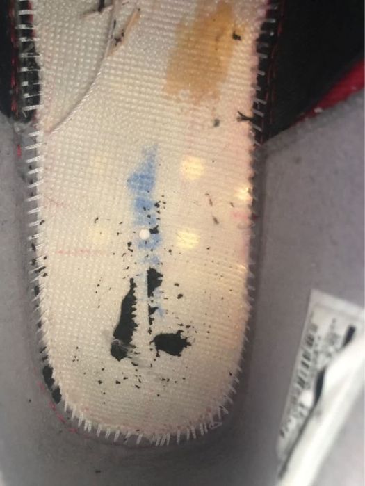 Vând/schimb Jordan 4 toro bravo