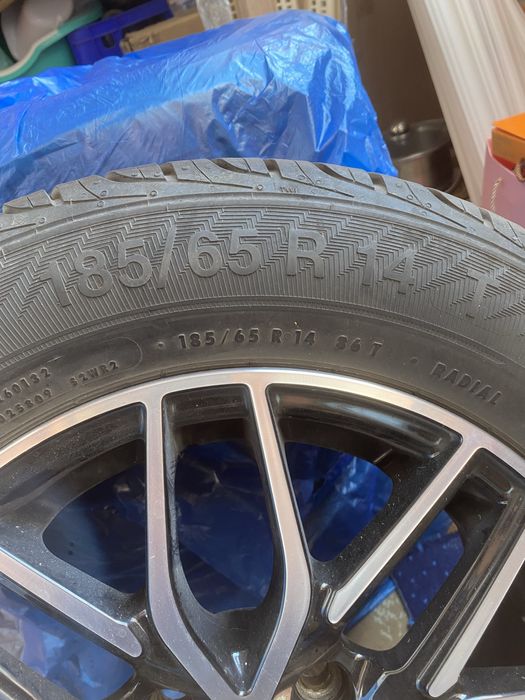 Комплект дисков с шинами