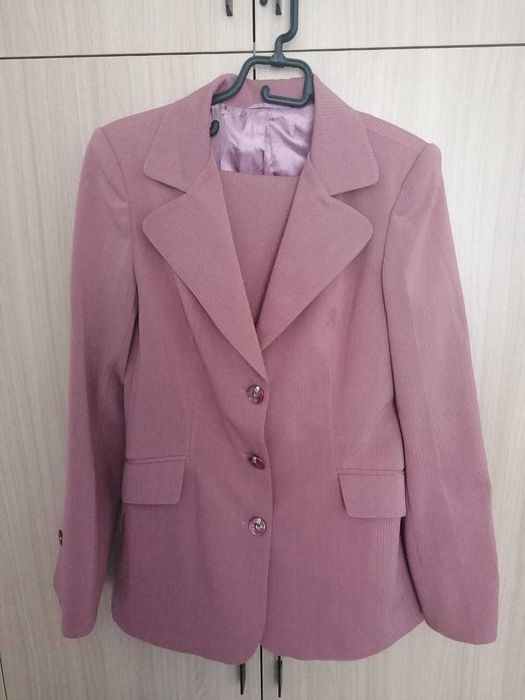 Женская одежда б/у в хорошем состоянии