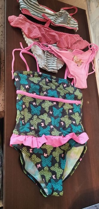 Купальники 4-12 лет, белье для девочки 5-7лет.