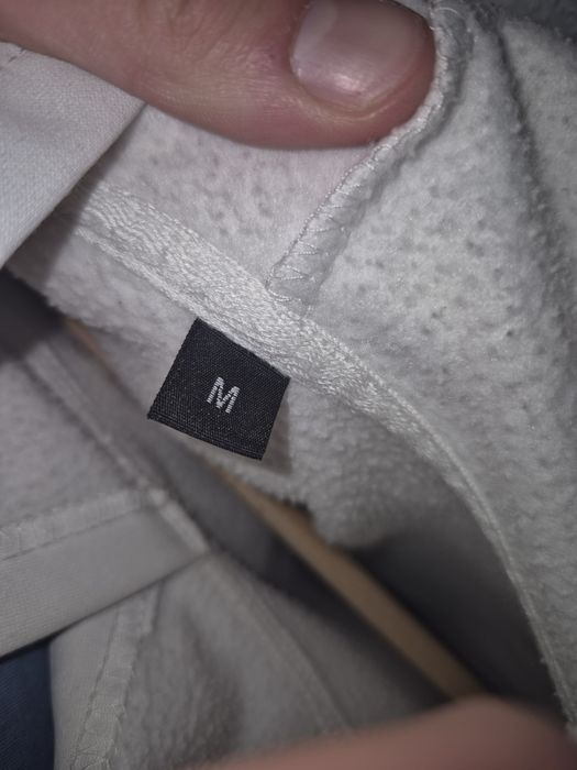 Бял суитшърт (худи) с качулка – Oversize модел