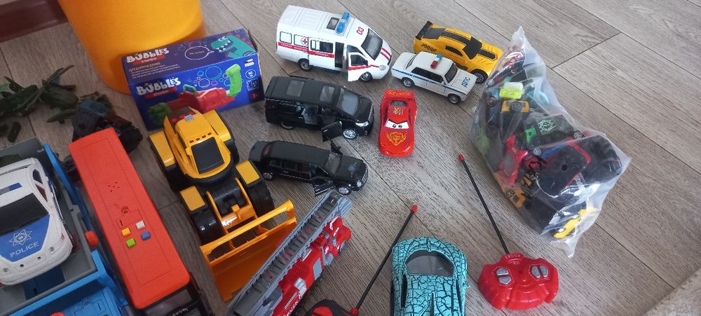 Продам игрушки в идеальном состоянии