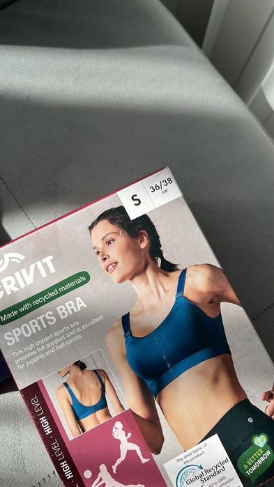 Нови дамски спортни дрехи