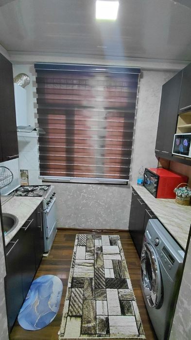 Sergeli moshina bozori yonida