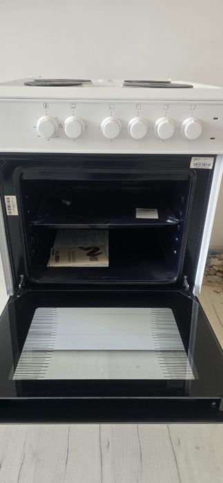 toʻliq elektr oshxona plitasi (duxovkali elektroplita)