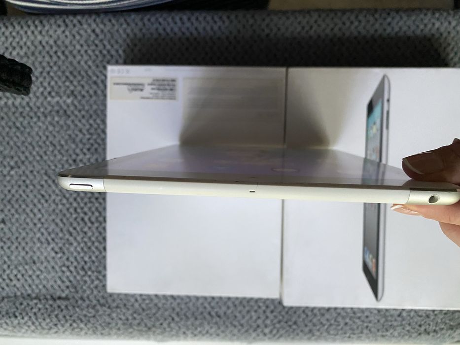 iPad Air 128 ГБ (LTE) - надёжный планшет