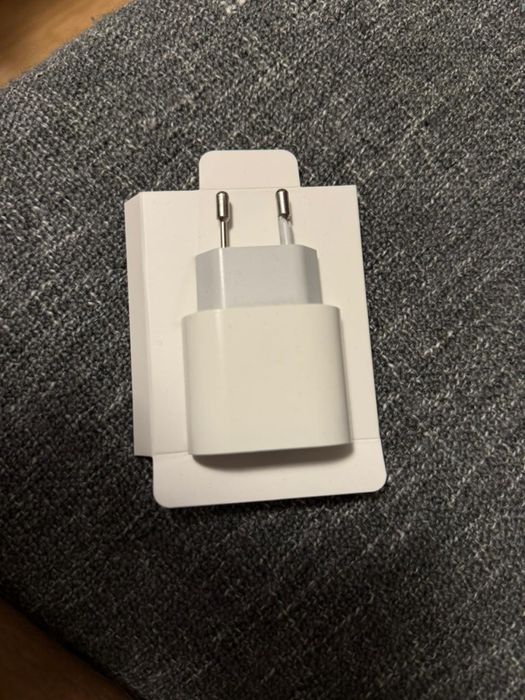 телефон Iphone 15