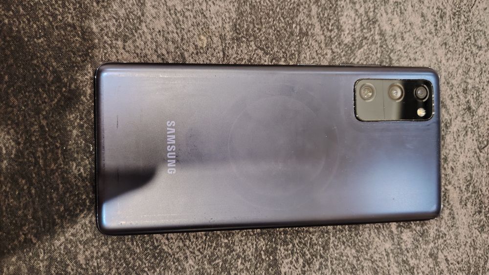 Продам Самсунг с20фе