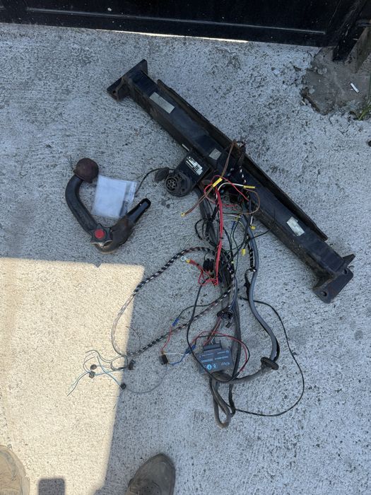 Теглич BMW X3 E83