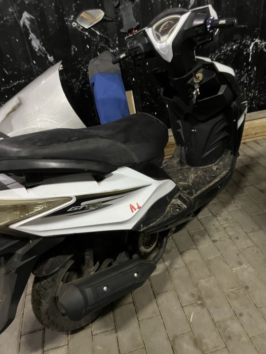 Мопед с документами для оформления