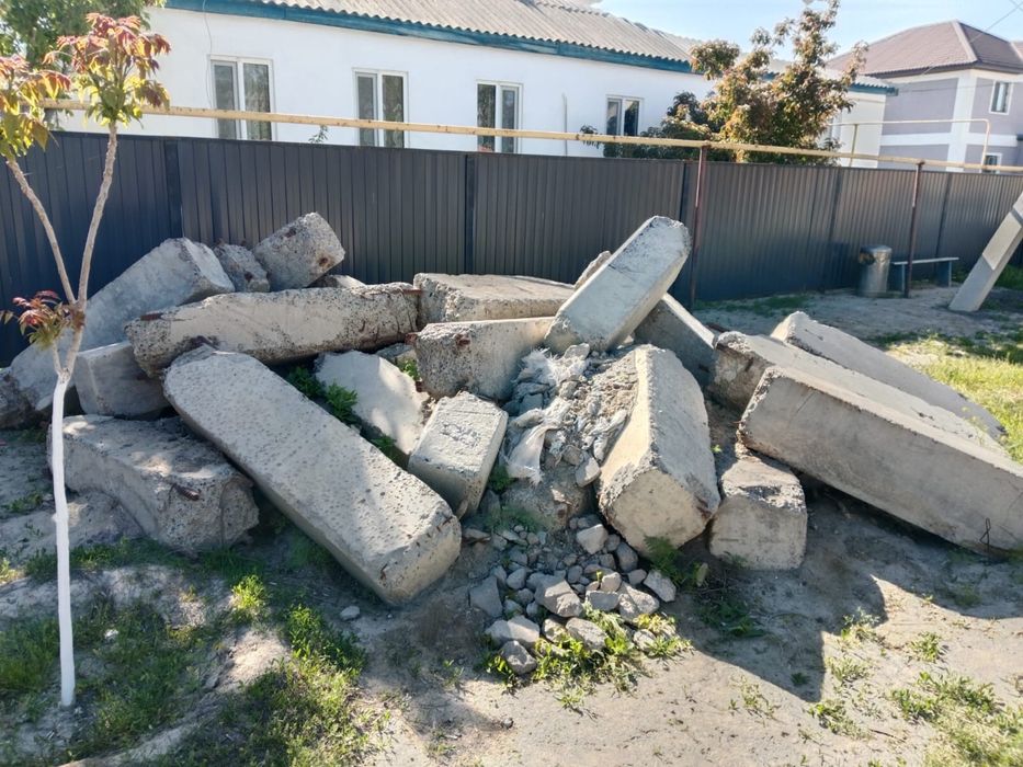 бетонные опоры/столбы