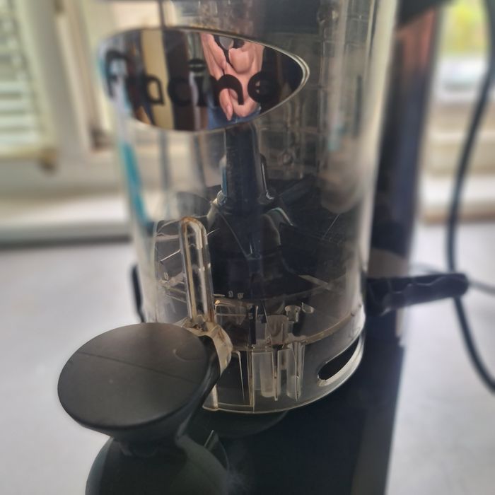 Професионална кафемелачка FRACINO