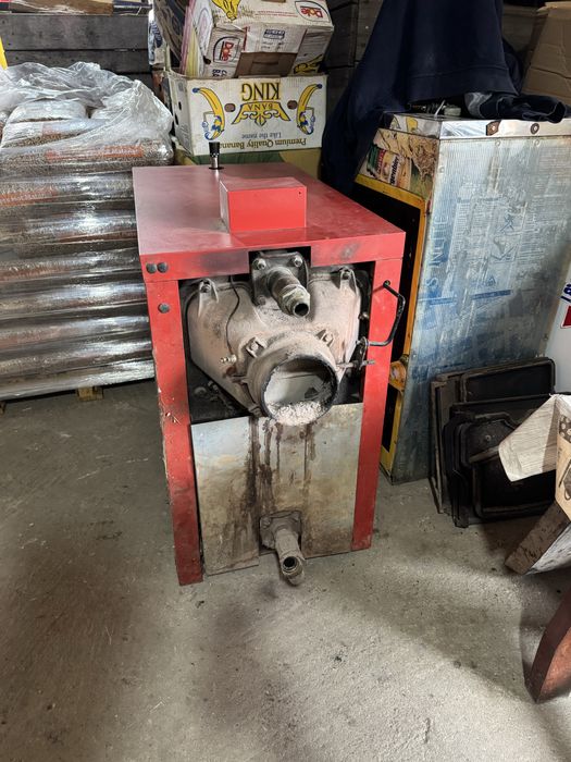 Centrala termica completa Viadrus 45 kw , cu un element spart