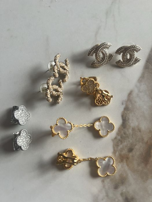 Обеци със златно покритие VC