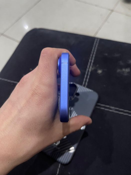 Айфон 16 128 гб .