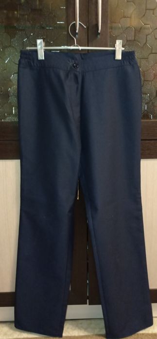 Школьные брюки юбки блузки пиджак.