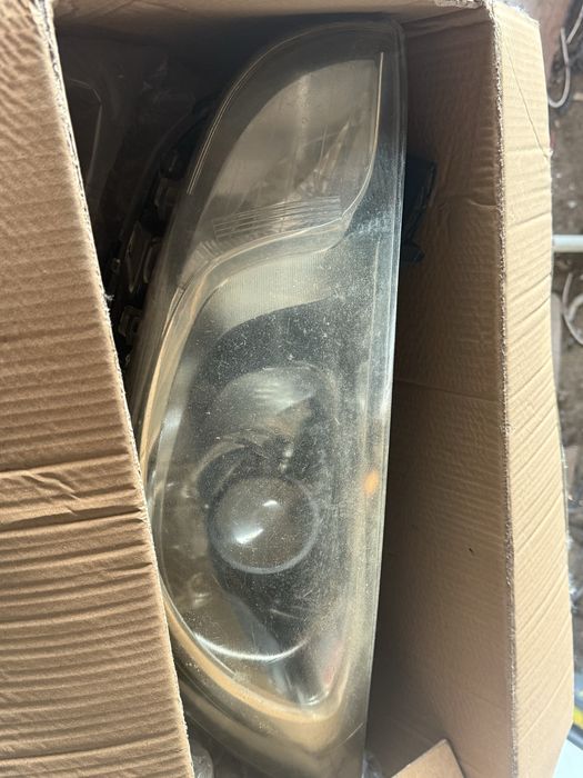 Продам фары на акцент!