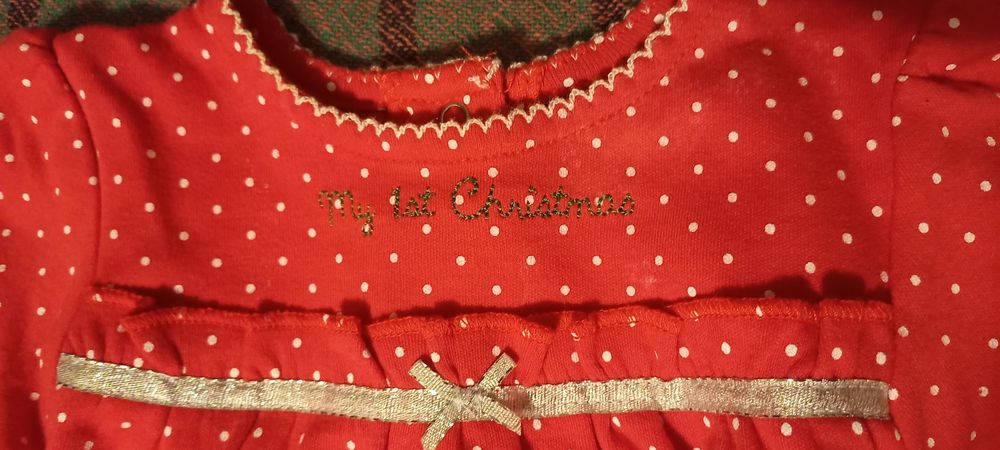 Две коледни роклички различни размери