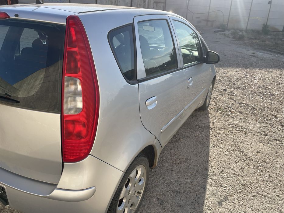 Mitsubishi Colt 1.1 бензин 4 врати 2005 на части