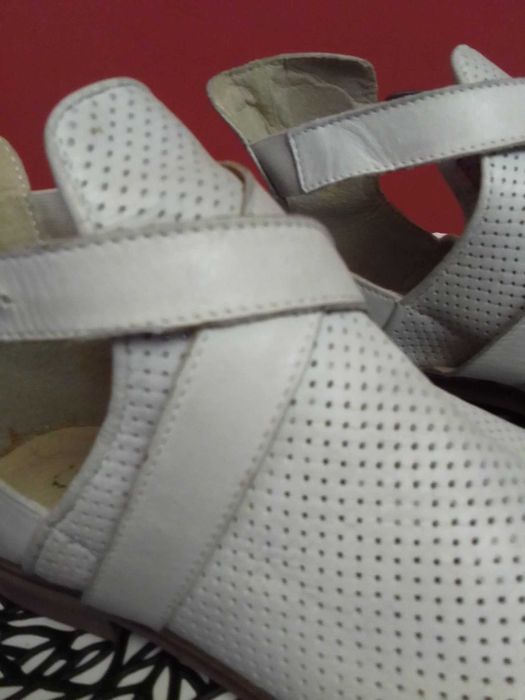 Бели боти  № 38, нови