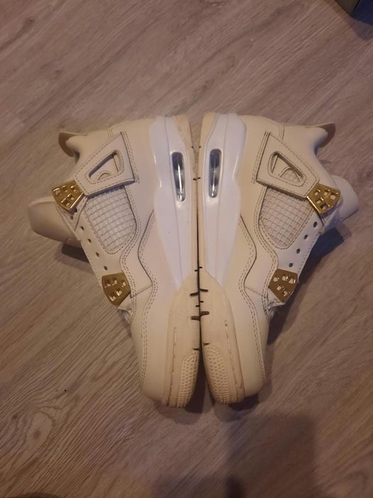 Air Jordan 4 white mettalic