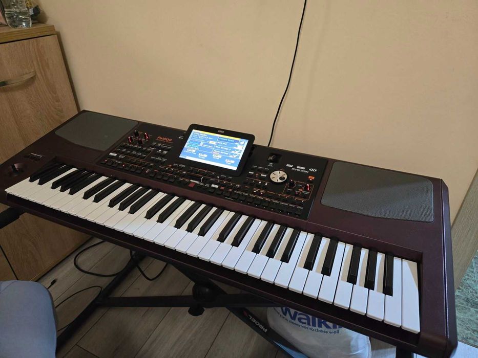 Продавам Korg Pa1000