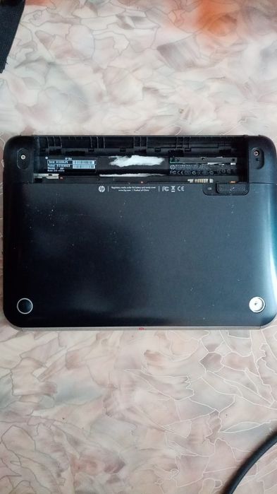 Ноутбук в рабочем.