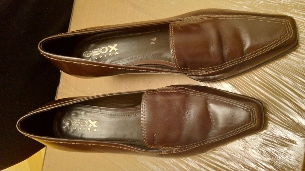 Дишащи дамски обувки Geox естествена кожа, 39 номер