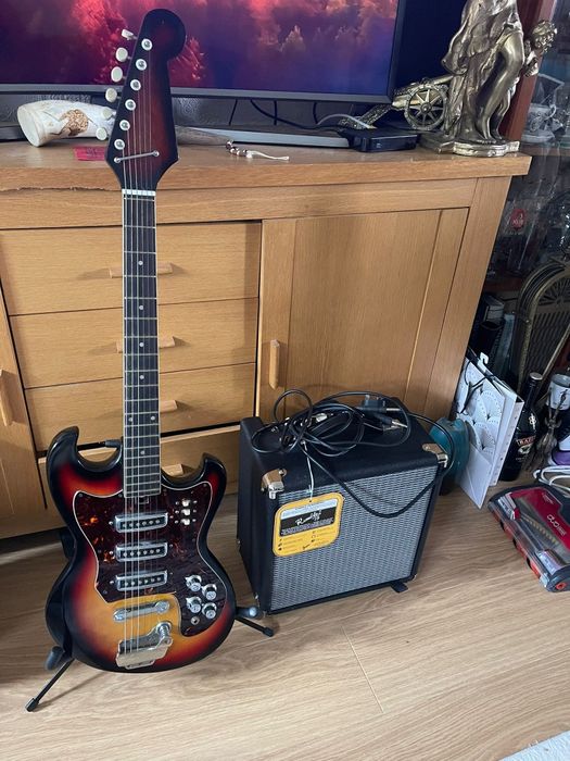 Музикални инструменти Кларинет, Цигулка,Електрическа китара и  Буфер