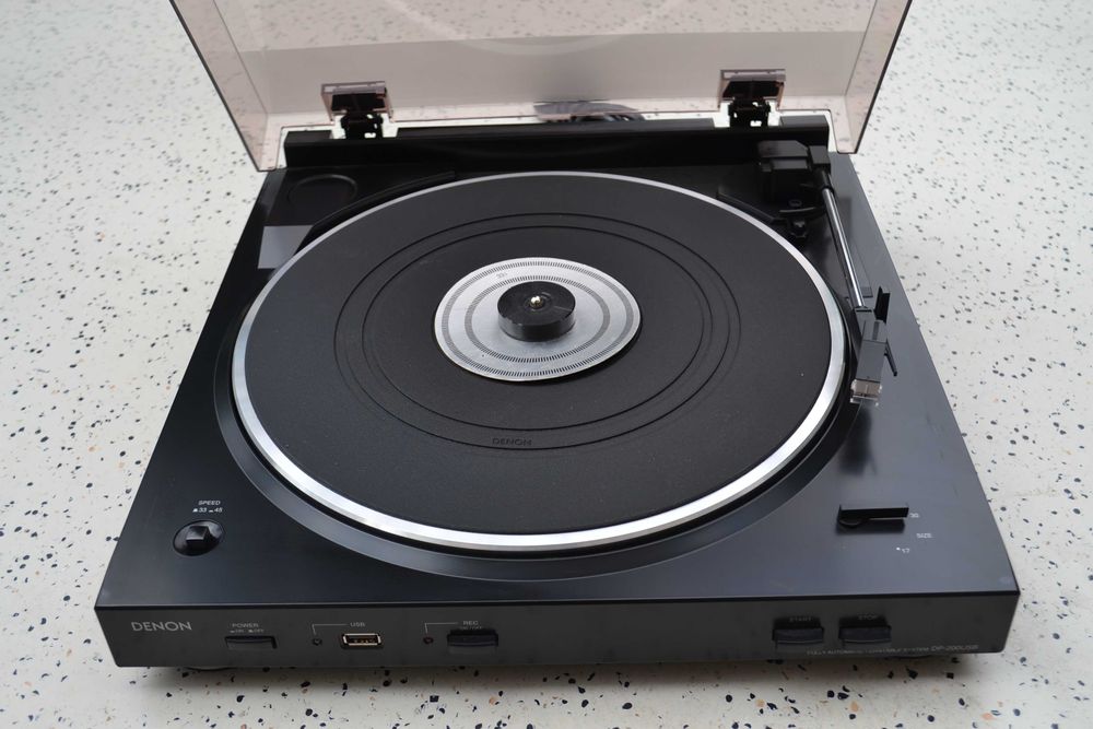 Pick up Denon DP 200 USB
