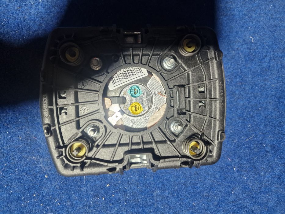 Volan piele cu airbag si comenzi Land Rover Freelander 2