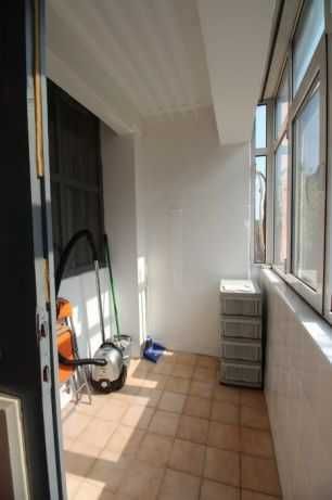 Дава се под наем Тристаен апартамент в Бургас, Център - 80 кв.м за 275 € - Снимка #8