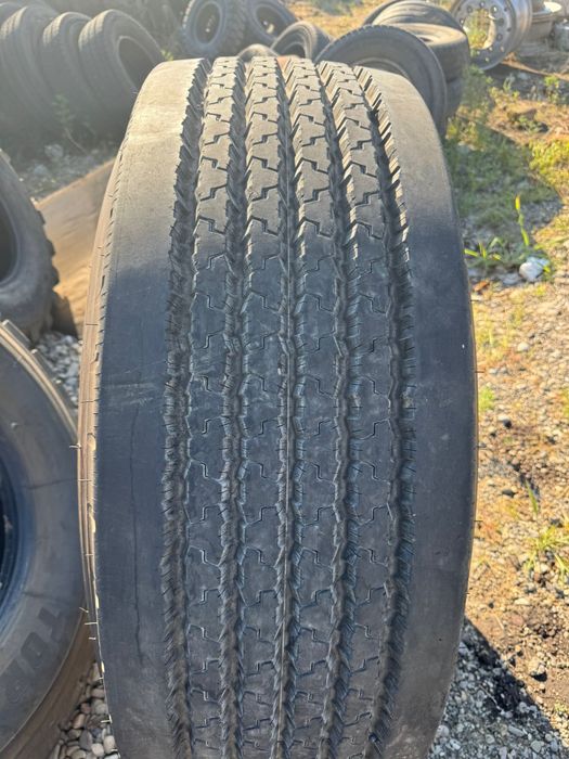 425/65R22,5 Firestone.